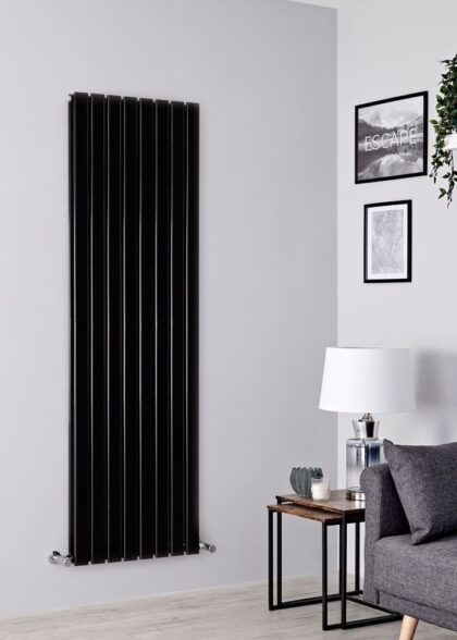 Flat Vertikal Dobbelt Radiator Sort