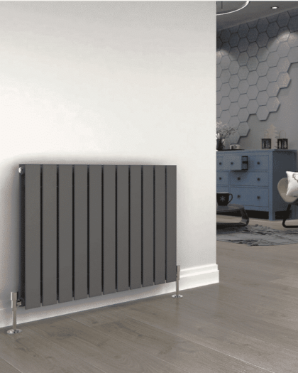 Flat horisontal dobbelt radiator antracit grå
